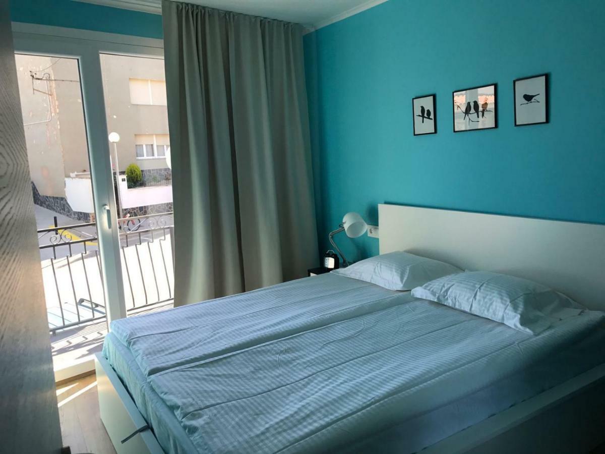 Ferienwohnung La Vela Blanca Roses Exterior foto