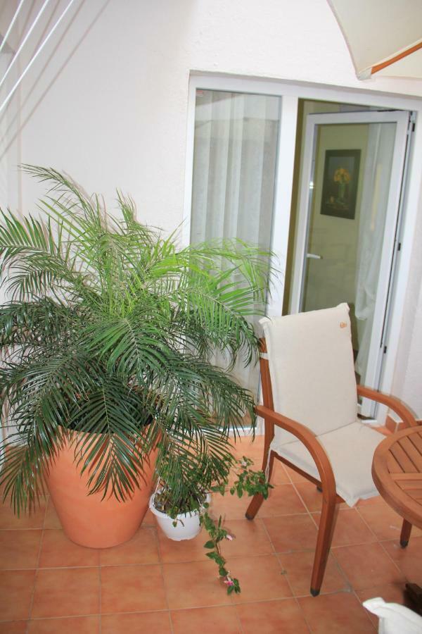 Ferienwohnung La Vela Blanca Roses Exterior foto