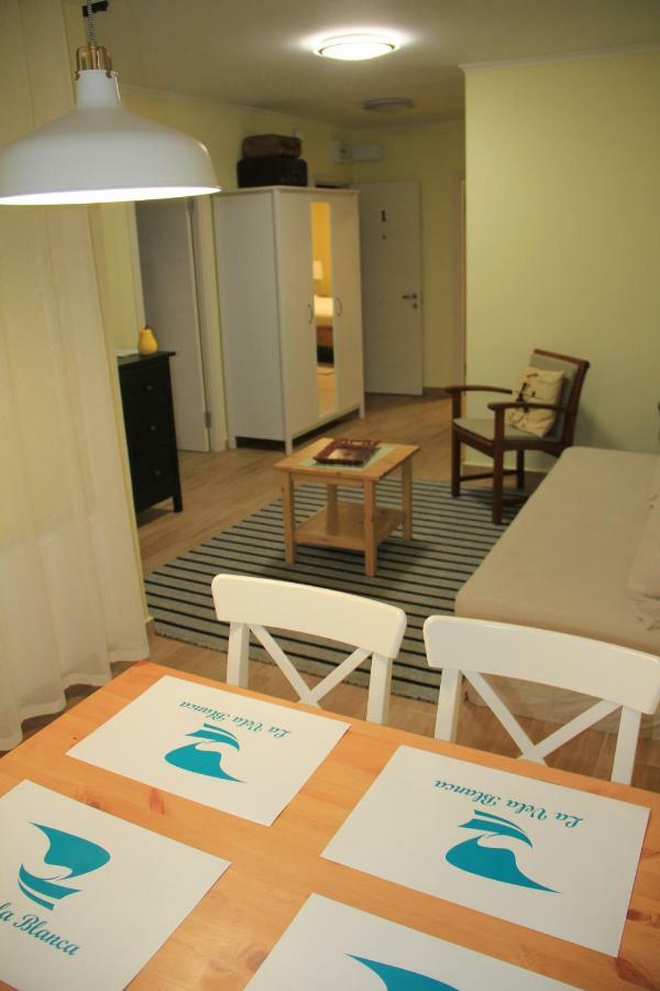 Ferienwohnung La Vela Blanca Roses Exterior foto