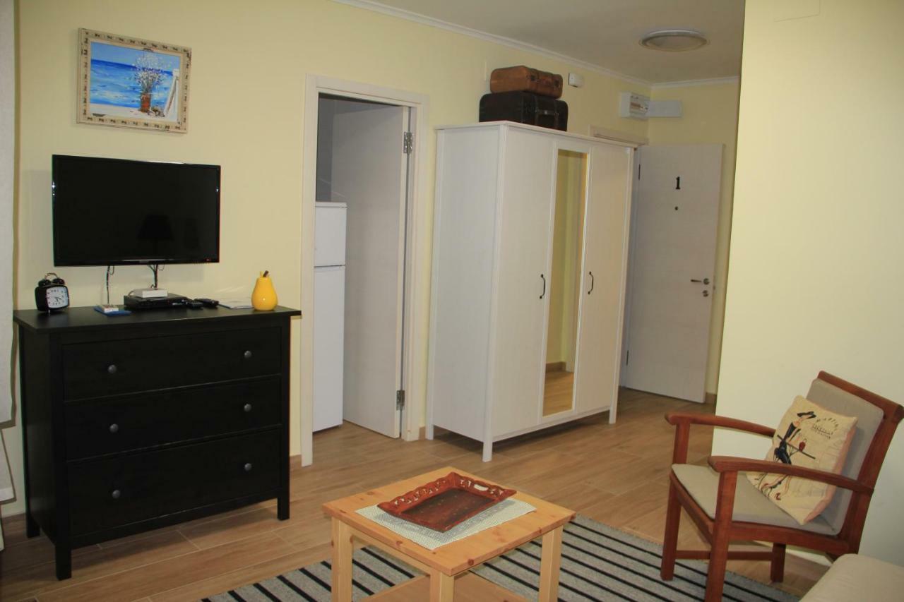 Ferienwohnung La Vela Blanca Roses Exterior foto